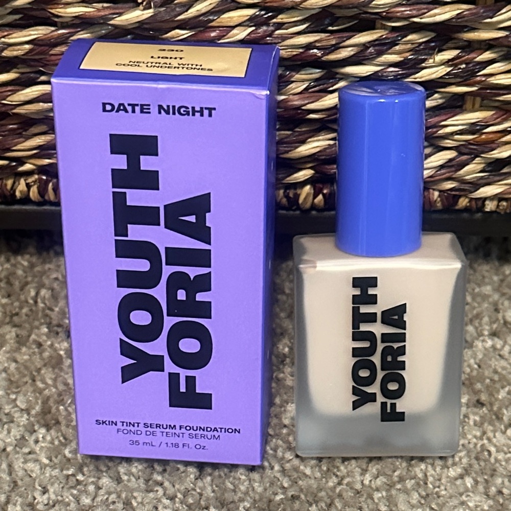 Youthforia Skin Tint Serum Foundation - Cream- Light